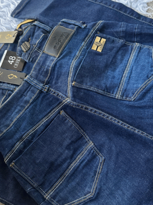 Calça Feminina Jeans Com Lycra Skinny Escura: A União Perfeita de Estilo e Conforto! 2082