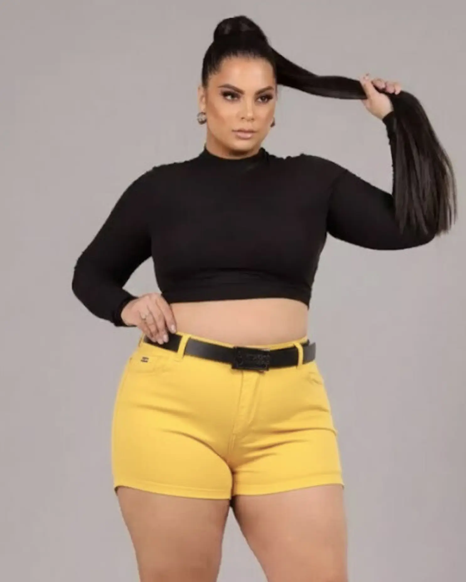 Short Plus Size Amarelo empina Bum Bum + Cinto de Brinde Exclusivo - Imagem 3