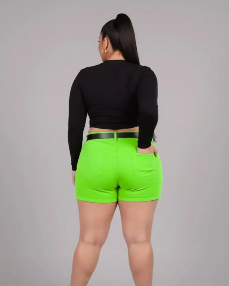 Short Plus Size Verde Vibrante com Tecnologia Empina Bumbum